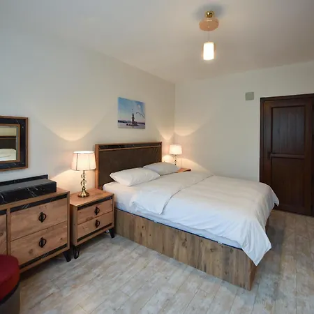 Apartment Oezerler